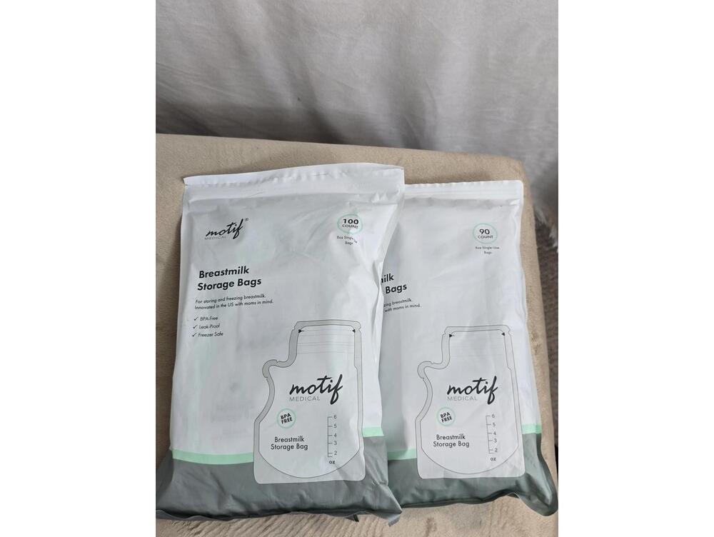 Motif Medical Breastmilk Storage Bags BPA-Free Leak-Proof Freezer Safe